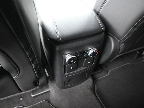 Used 2023 Ford Explorer XLT w/ Equipment Group 202A RWD image 21