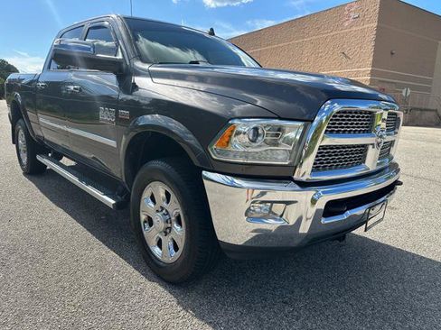 Used 2015 RAM 2500 Laramie w/ Convenience Group image 3