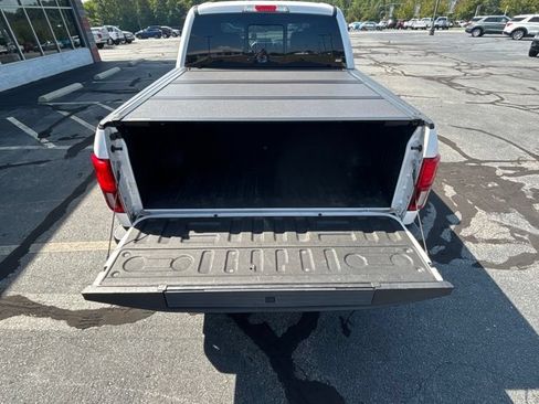 Used 2019 Ford F150 Lariat w/ Equipment Group 502A Luxury AWD/4WD image 9