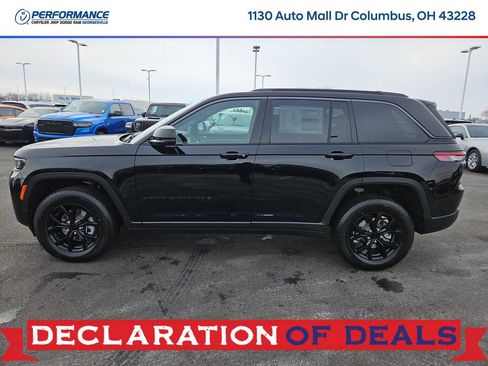 New 2026 Jeep Grand Cherokee Laredo image 4