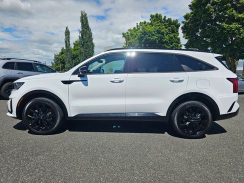 Used 2023 Kia Sorento SX AWD/4WD image 6