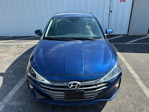 Used 2020 Hyundai Elantra SE FWD image 11