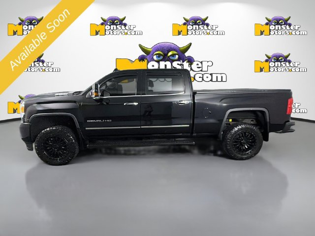 Used 2018 GMC Sierra 2500 Denali w/ Duramax Plus Package AWD/4WD image 8