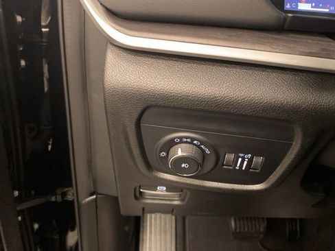 Used 2022 Jeep Grand Cherokee L Limited image 21