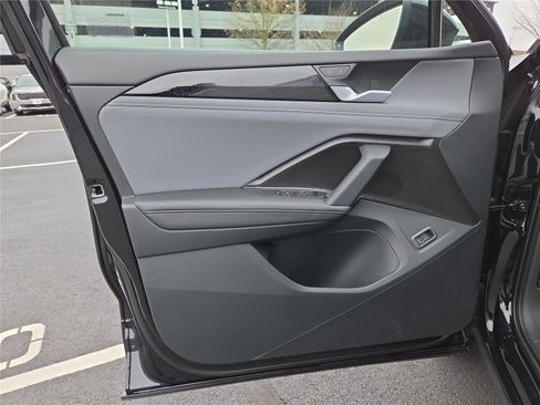 New 2026 Volkswagen Tiguan SE R-Line image 12