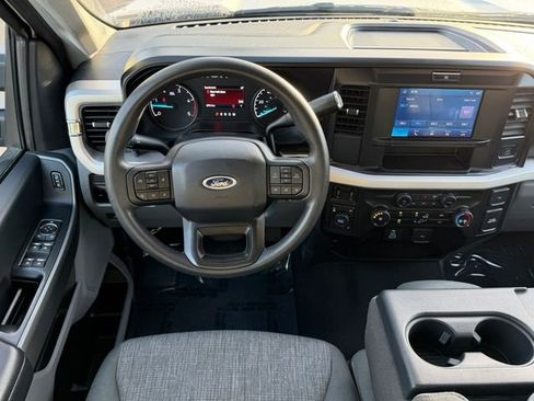 Used 2025 Ford F250 XLT image 12