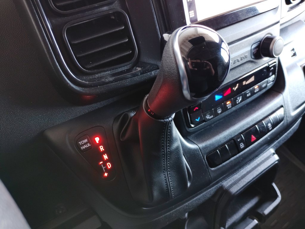 Used 2024 RAM ProMaster 2500 w/ Convenience Group FWD image 32