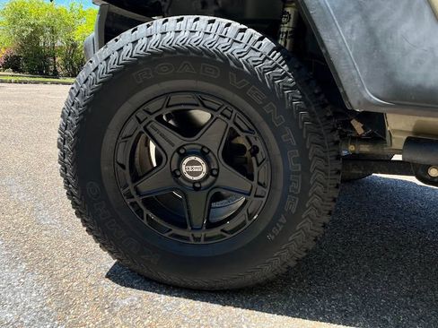 Used 2020 Jeep Gladiator Sport w/ Quick Order Package 24S AWD/4WD image 50