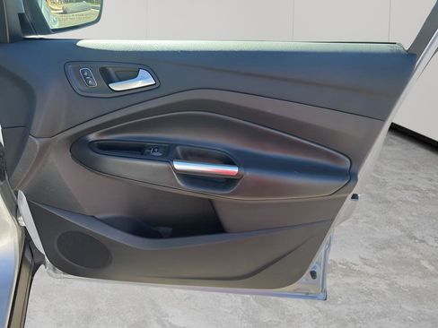 Used 2017 Ford Escape Titanium image 12