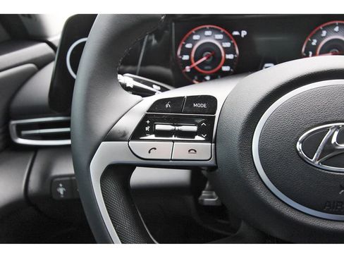 Certified 2022 Hyundai Elantra SEL w/ Convenience + Premium Package FWD image 18