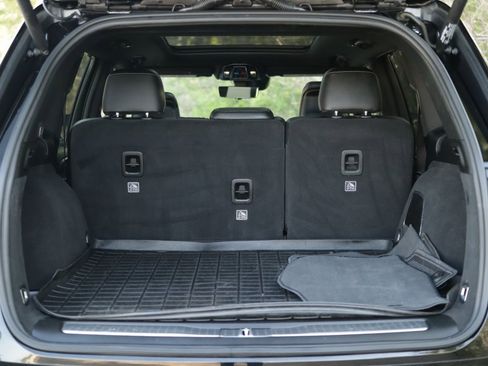 Used 2022 Jeep Grand Cherokee Overland w/ Luxury Tech Group IV image 36