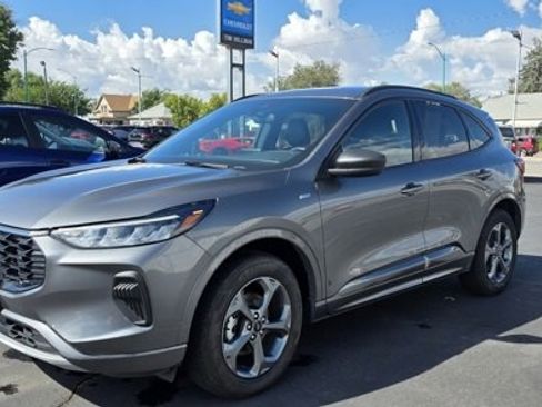 Used 2024 Ford Escape ST-Line image 3