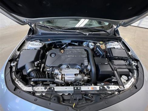 Used 2017 Chevrolet Malibu LT w/ Driver Confidence Package image 25