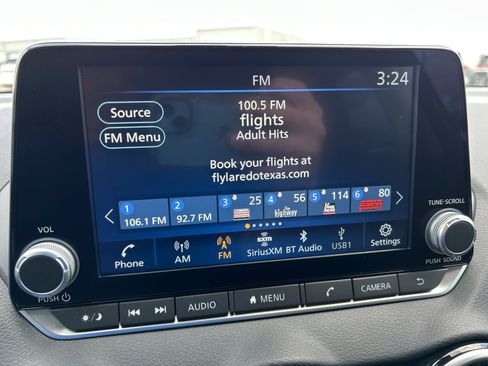 Used 2025 Nissan Sentra SV image 7