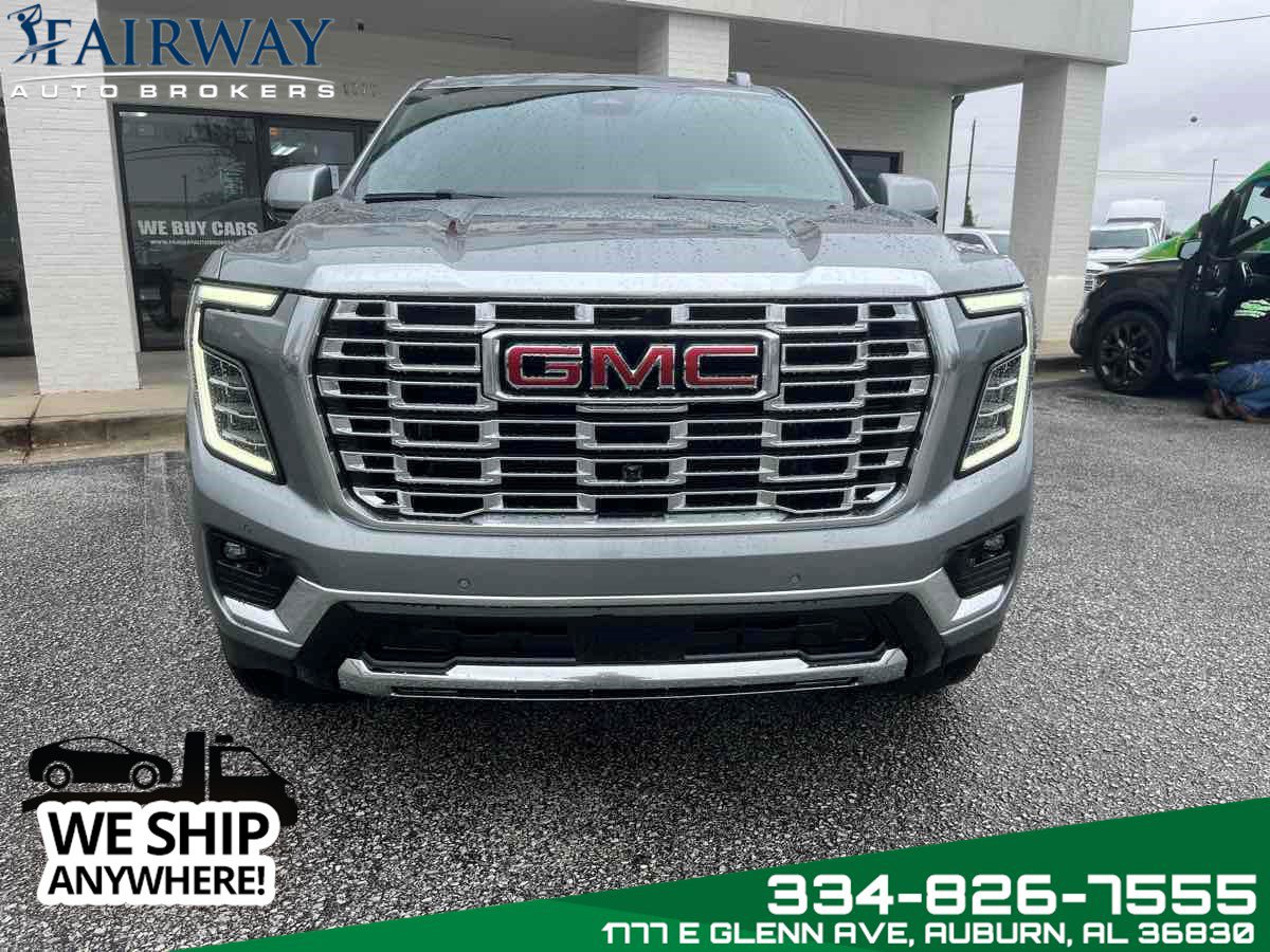 Used 2025 GMC Yukon XL Denali w/ Denali Reserve Package AWD/4WD image 3