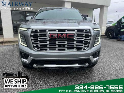 Used 2025 GMC Yukon XL Denali w/ Denali Reserve Package AWD/4WD image 3