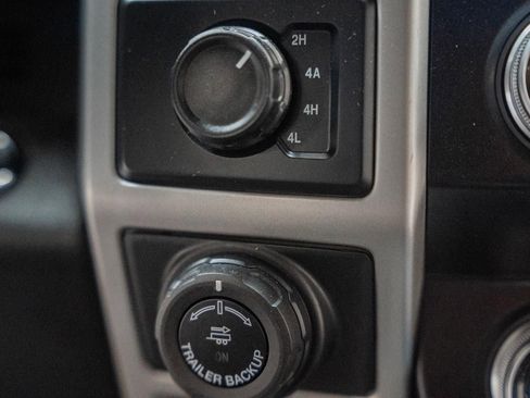 Used 2020 Ford F150 Lariat w/ Equipment Group 502A Luxury AWD/4WD image 27