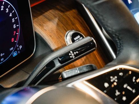 Used 2025 Mercedes-Benz GLC 350e GLC 350e image 20