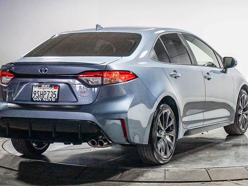 Certified 2025 Toyota Corolla SE w/ SE Premium Package FWD image 11