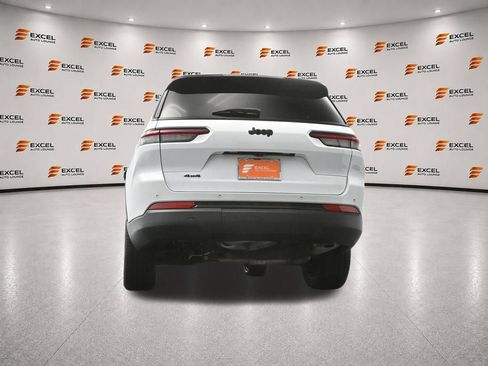 Used 2023 Jeep Grand Cherokee L Laredo AWD/4WD image 41