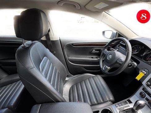 Used 2017 Volkswagen CC Sport image 19