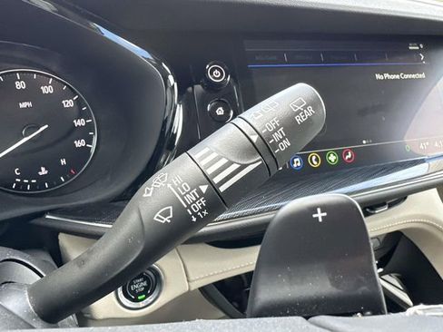 Used 2023 Buick Envision Preferred image 41