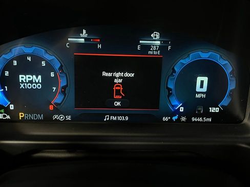 Used 2025 Ford Bronco Outer Banks image 17