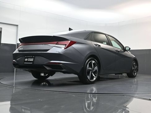 Used 2023 Hyundai Elantra SEL w/ Convenience Package FWD image 23