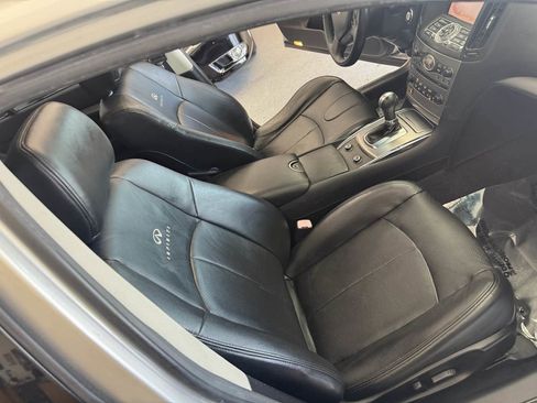 Used 2010 INFINITI G37 Journey w/ Premium Pkg image 16