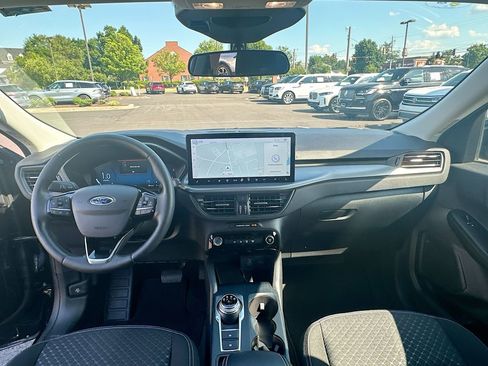 Used 2023 Ford Escape Active w/ Tech Pack #2 AWD/4WD image 3