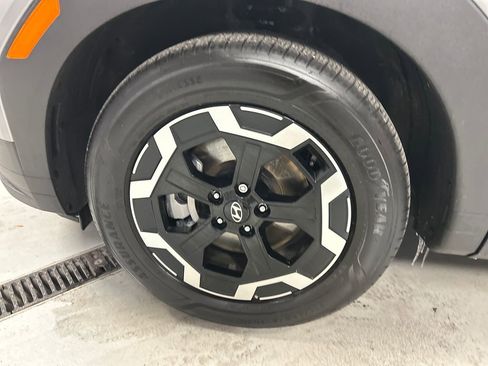 Used 2025 Hyundai Santa Fe SEL image 9