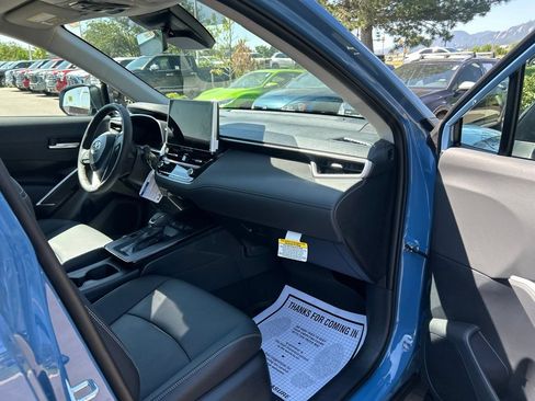 Used 2026 Toyota Corolla Cross XLE AWD/4WD image 12