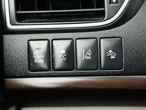 Used 2017 Toyota Camry XLE w/ Advanced Technology Package FWD image 46