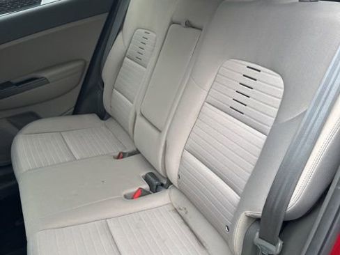 Used 2018 Kia Sportage LX w/ LX Popular Package image 19