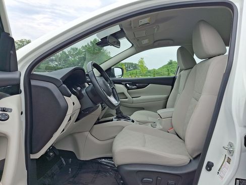 Used 2021 Nissan Rogue Sport SV AWD/4WD image 14