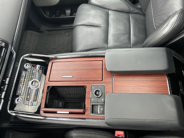 Used 2022 Lincoln Navigator Reserve AWD/4WD image 26