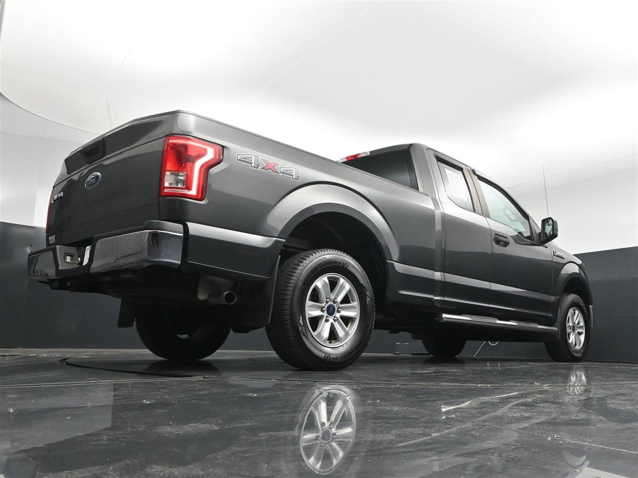 Used 2017 Ford F150 XL w/ Equipment Group 101A Mid AWD/4WD image 32
