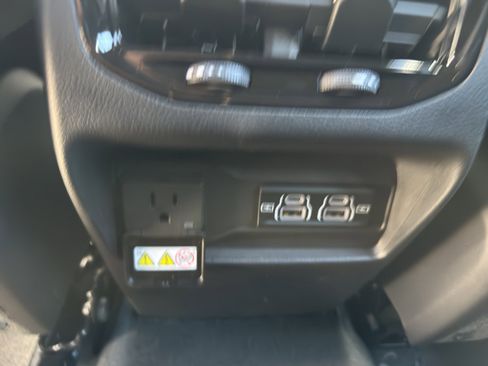 New 2025 Jeep Grand Cherokee Laredo image 29