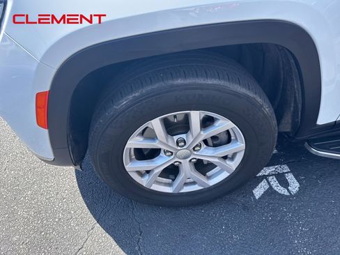 Used 2022 Jeep Grand Cherokee L Limited image 12