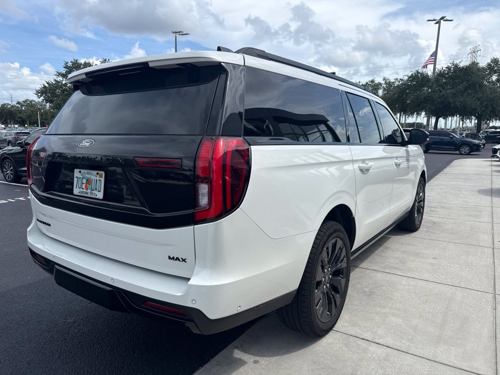Used 2025 Ford Expedition Max Platinum w/ Stealth Appearance Package AWD/4WD image 5