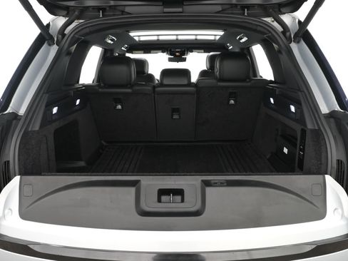 Used 2023 Land Rover Range Rover SE AWD/4WD image 36