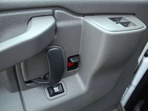 Used 2020 Chevrolet Express 3500 w/ Power Convenience Package image 13