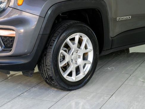 Used 2019 Jeep Renegade Latitude image 51