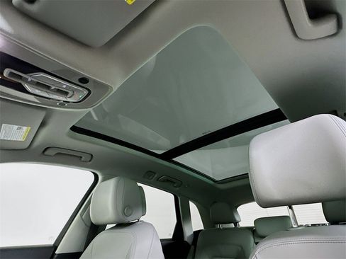 Used 2022 Audi Q5 2.0T Premium image 11