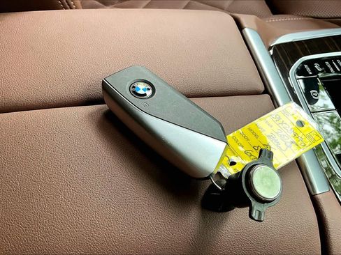 Used 2025 BMW X5 xDrive40i AWD/4WD image 14