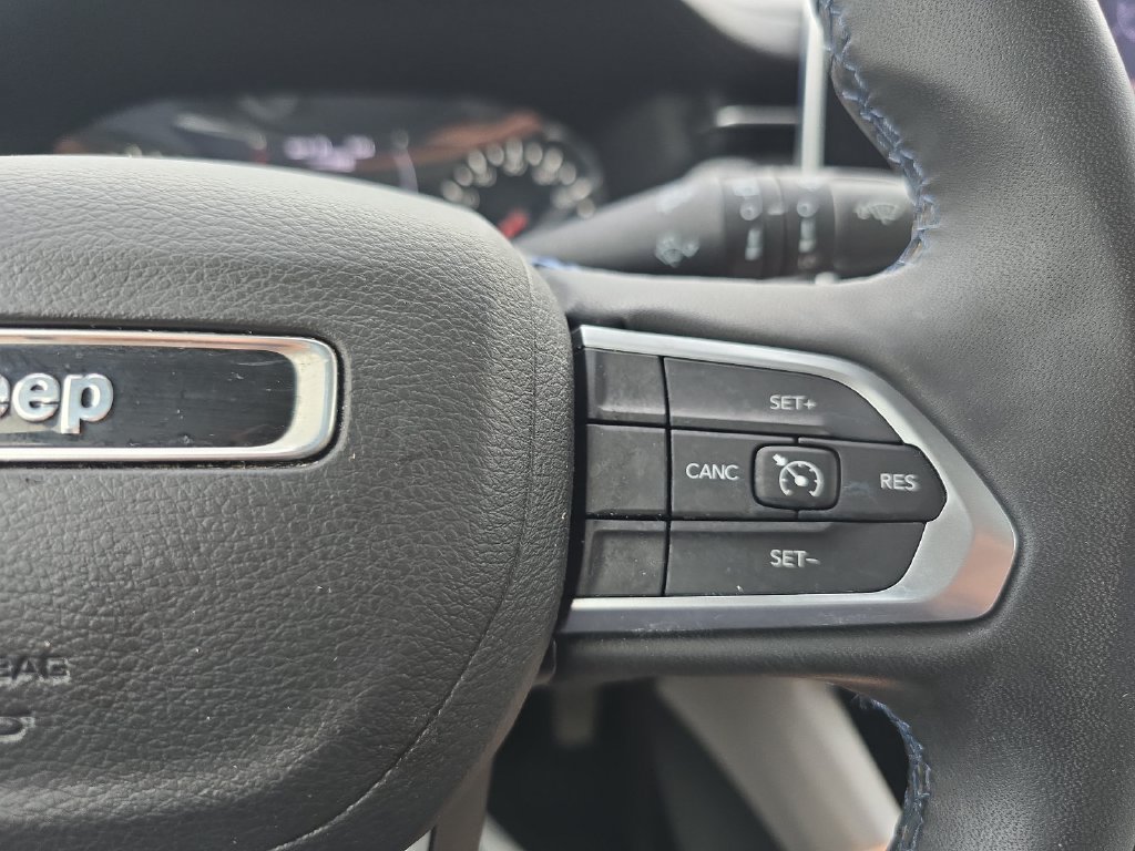 Used 2022 Jeep Compass Latitude FWD image 15