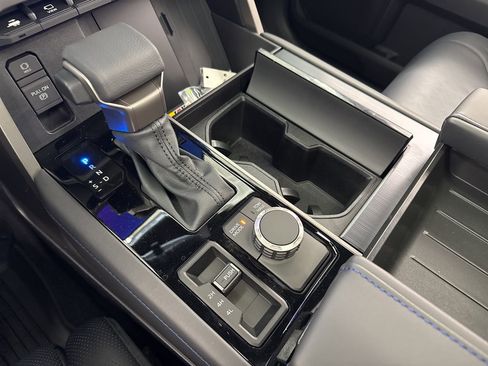 New 2026 Toyota Tundra Platinum image 32