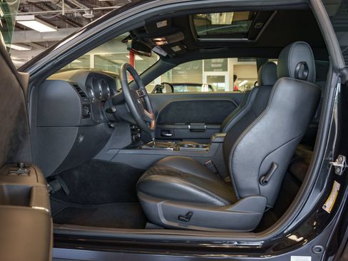 Used 2008 Dodge Challenger SRT8 RWD image 14