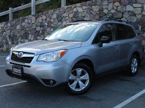 Used 2016 Subaru Forester 2.5i Limited image 2
