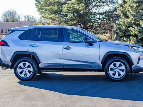 Used 2024 Toyota RAV4 LE AWD/4WD image 11